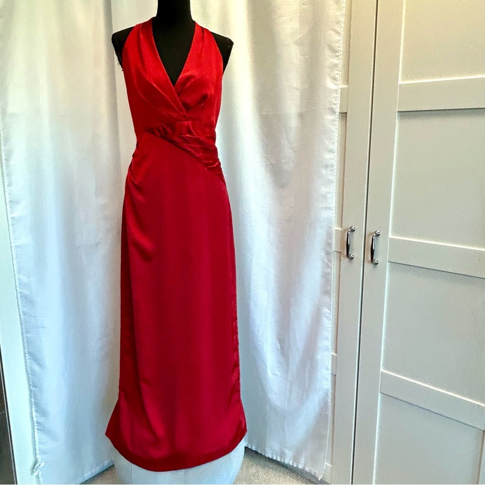 Lauren Ralph Lauren Red Sleeveless Pleated Satin Charmeuse Halter Maxi Gown 10 - Picture 5 of 17